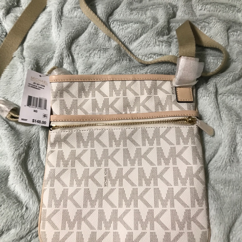 Michael Kors cross body purse